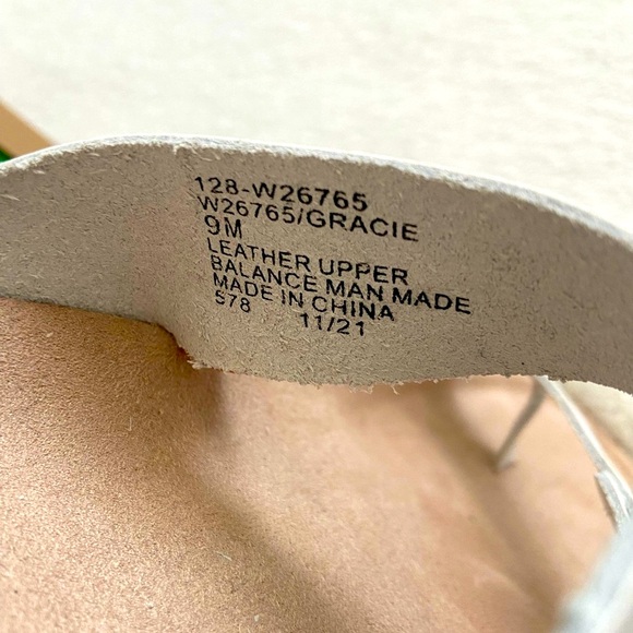 White Mountain Buckle Sandals - Picture 7 of 8